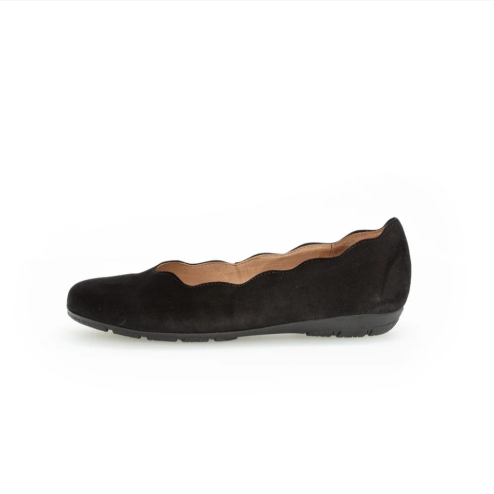 Gabor Scallop Suede Ballet Flat - Picture 2 of 3